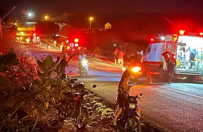 Colisão Frontal Entre Duas Motos Deixa Três Feridos em Cachoeira dos Índios